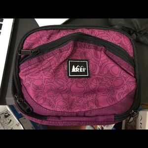 REI insulated lunch bag